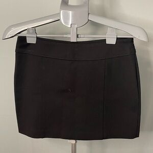 Express Elegant Black Mini Skirt Size 2 Y2K‎